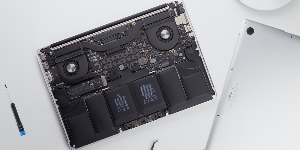 MegaTechie repairs Macbooks and iMacs at 84 School Rd Sale M337XB